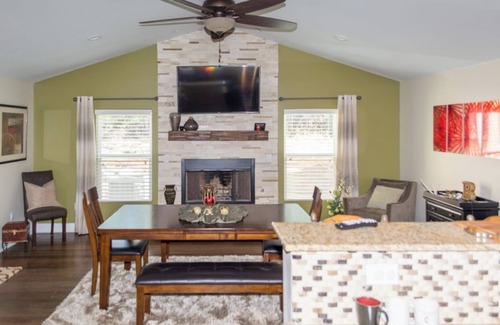 Langston Cama Y Desayuno | Jacob's Suite at Ballards by The Lake