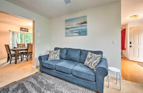 Tobyhanna Casa | Jacuzzi and Resort Amenities Tobyhanna Family Home!
