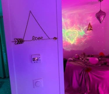 Freneuse Apartamento | Jacuzzi Appartement love room