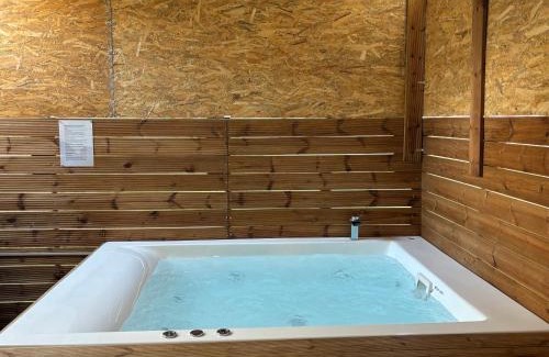 Pallini Apartamento | Jacuzzi studio close to athens airport!