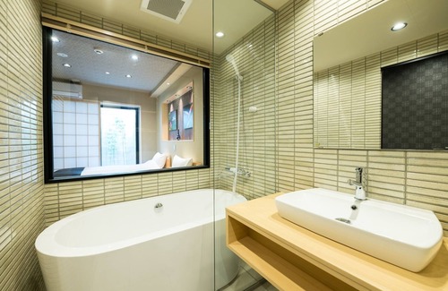 Shimogyo Hotel | Jacuzzi suite / Kyoto Kyōto