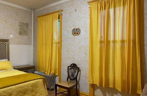 Crown Heights Apartamento | JAD Hosts Sunburst Crown Heights on the Parkway near MTA Subways &:Buses