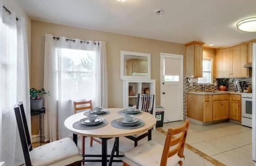 West Alameda Casa | JadeHome -- Townhome style