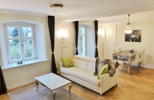 Hohen Niendorf Apartamento | Jagdschloß zu Hohen Niendorf Fewo 1 ELEONORE