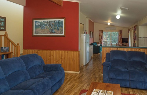 Buxton Casa | JAKARAMEDE - Vistas al campo en 7 acres de tierra