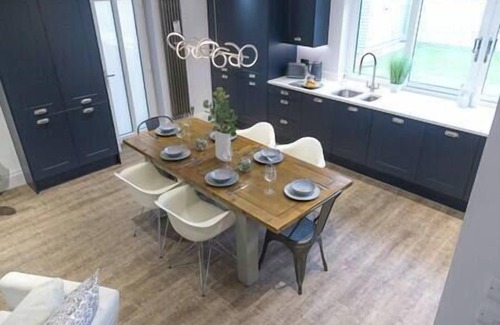 Cleethorpes Casa | Jalebo - Modern/Beautiful Short Walk to Beach Shops Bars Cafés