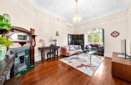 Artarmon Casa | Jam Home Chatswood CBD near Shops & Station