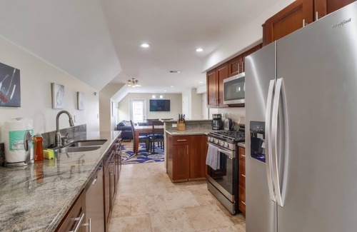 Mission Beach Condominio | Jamaica Palms & Penthouse, Sleeps 22