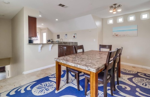 Mission Beach Condominio | Jamaica Palms & Penthouse, Sleeps 22