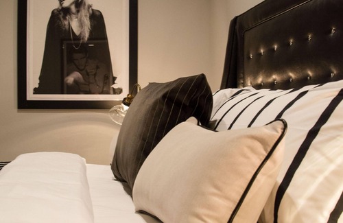 Okoboji Hotel | Suite ejecutiva James Bond