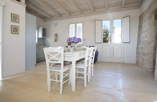 North Burnet Villa | Jamie Tartt's apartment