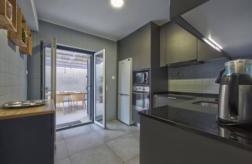 Linda-a-Velha Apartamento | Jamor Terrace by Homing