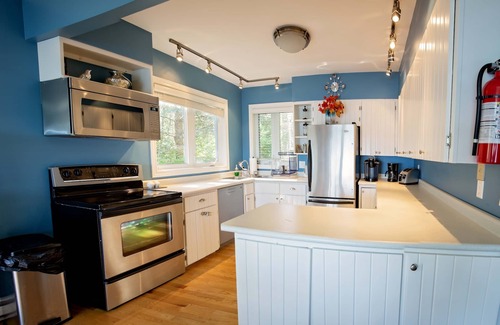 Meaford Cabaña | Jamrock Shores
