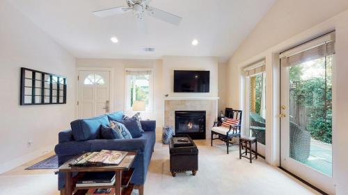 Sonoma Casa | Janes Cottage-The Perfect Wine County Retreat - Includes Wine Tasting Passport