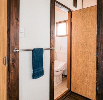 Yokosuka Apartamento | Japanese Local House - 奥葉山の一棟貸しの隠れ家宿 - 静かな縁側と和室