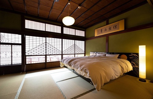 Komatsu Casa | Japanesestyle room on the 2nd floor Kumiko no Ma / Komatsu Ishikawa