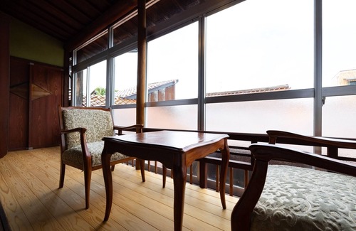 Komatsu Casa | Japanesestyle room on the 2nd floor Kumiko no Ma / Komatsu Ishikawa