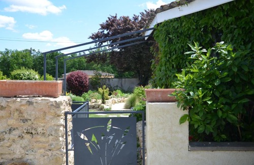 Blasimon Cama Y Desayuno | Jardin de Marceau