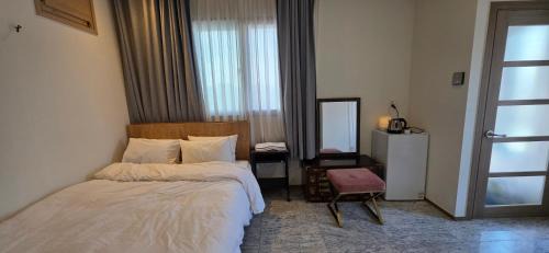 Yeongdeungpo-gu Hotel | Jardin Hotel