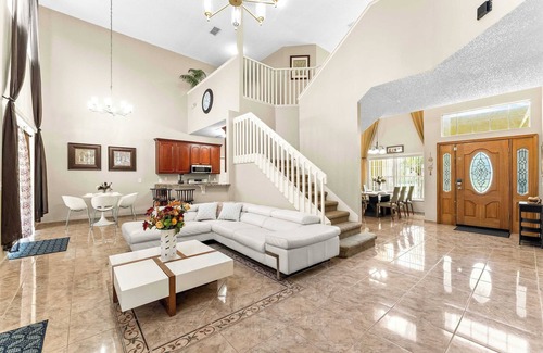 Crescent Lakes Casa | Jasmine Breeze – Home for 12