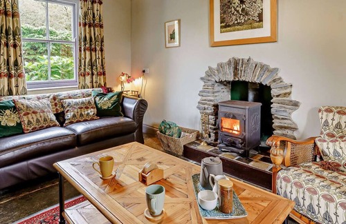 Llanfyrnach Casa | Jasmine Cottage - Wellstone