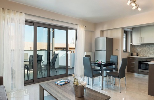 Maleme Apartamento | Jasmine Cozy & Modern Flat, steps from Sandy Beach