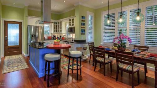 Bahama Village Casa | Jasmine Jule by Last Key Realty