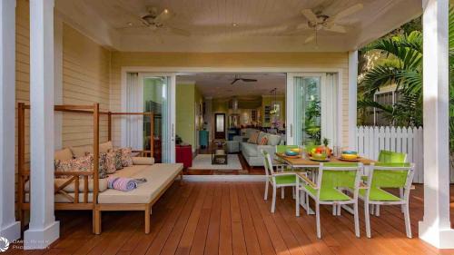 Bahama Village Casa | Jasmine Jule by Last Key Realty