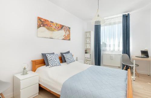 Pogorze Apartamento | Jasny & Przestronny Apartament z Balkonem i Parkingiem by Rent like home