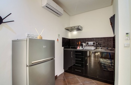 Tamrhakht Apartamento | Jaws By Frida Home-Apartamento-Panorámico-Baño para personas con movilidad re...