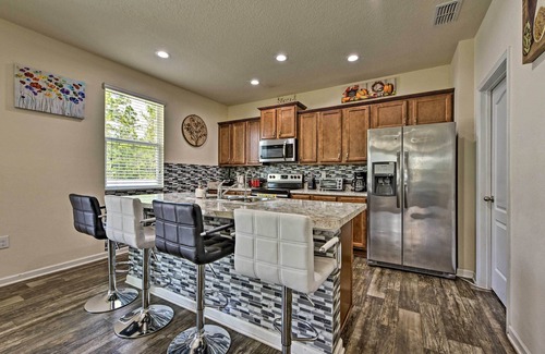 Westside Casa | Jax Home w/ Yard - 10 Mi to Adventure Landing!