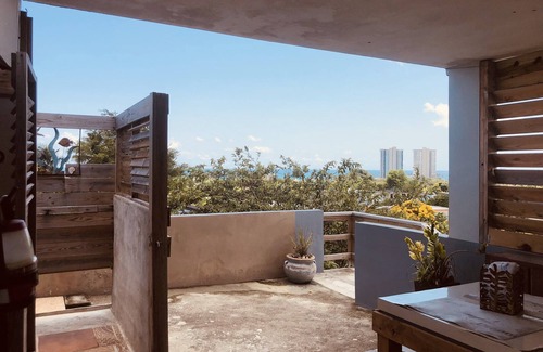 Vilomar Casa | Jay’s home by the beach and rainforest couples retreat