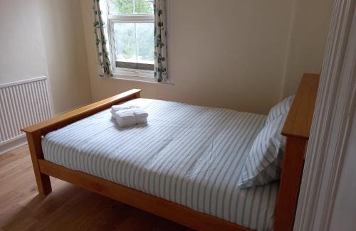 Finchley Church End Casa | Jazmin
