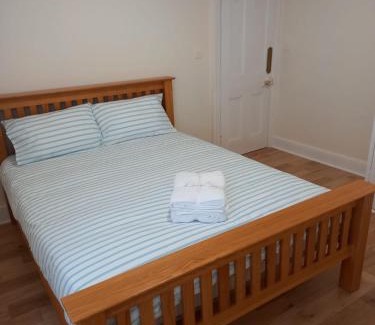 Finchley Church End Casa | Jazmin