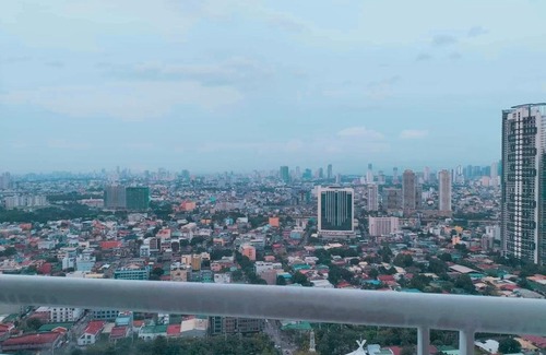 Valenzuela Apartamento | Jazz Condominium Staycation