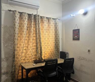 Johar Town Apartamento | JBT Appartment