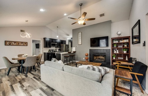 Lewisville Casa | JD's Getaway / Near DFW Airport