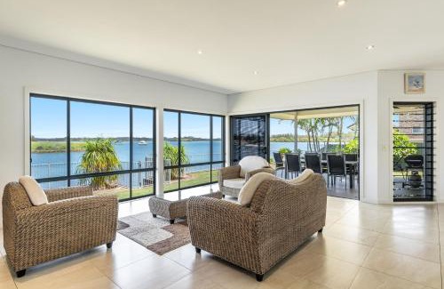 Yamba Casa | Jeffery River Retreat - Best Sunsets in Yamba
