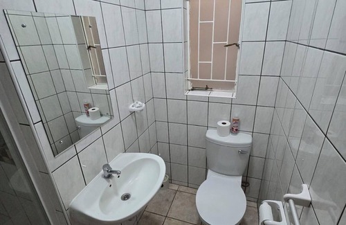 Windhoek West Apartamento | Jenner Apartment