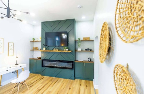 Federal Hill Apartamento | Jennifer's Comfy & Stylish Broadway Escape