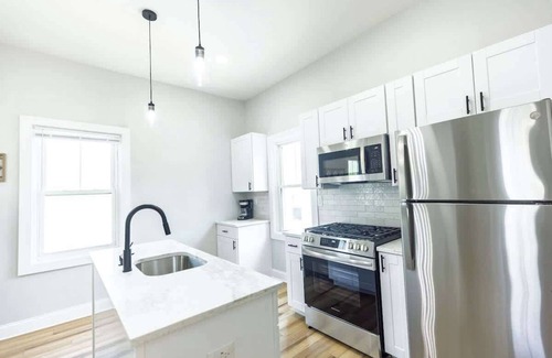 Federal Hill Apartamento | Jennifer's Comfy & Stylish Broadway Escape