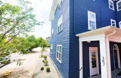 Federal Hill Apartamento | Jennifer's Comfy & Stylish Broadway Escape