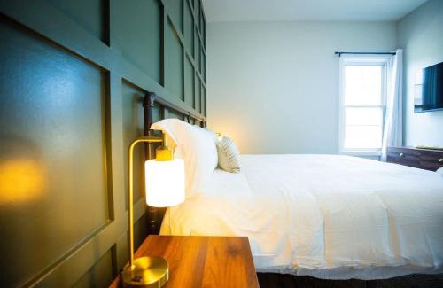 Federal Hill Apartamento | Jennifer's Comfy & Stylish Broadway Escape