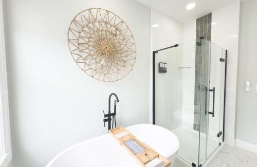 Federal Hill Apartamento | Jennifer's Spa-Like Historic Broadway Getaway