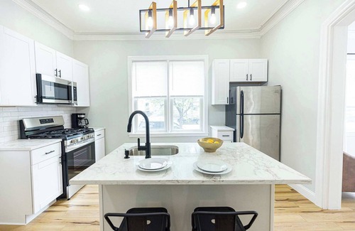 Federal Hill Apartamento | Jennifer's Spa-Like Historic Broadway Getaway