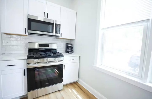 Federal Hill Apartamento | Jennifer's Spa-Like Historic Broadway Getaway