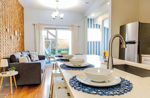 Federal Hill Apartamento | Jennifer's Providence Modern Urban Getaway w/ Relaxing Deck