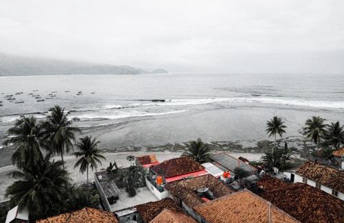 West Pesisir Casa | Jenny's Bamboo Surf Camp