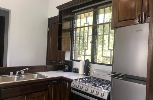 Seven Miles El Progresso Casa | Jenny’s Villa, Santa Elena, Belize