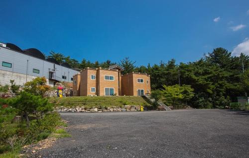 Wonbuk Casa | Jeongpo Pension